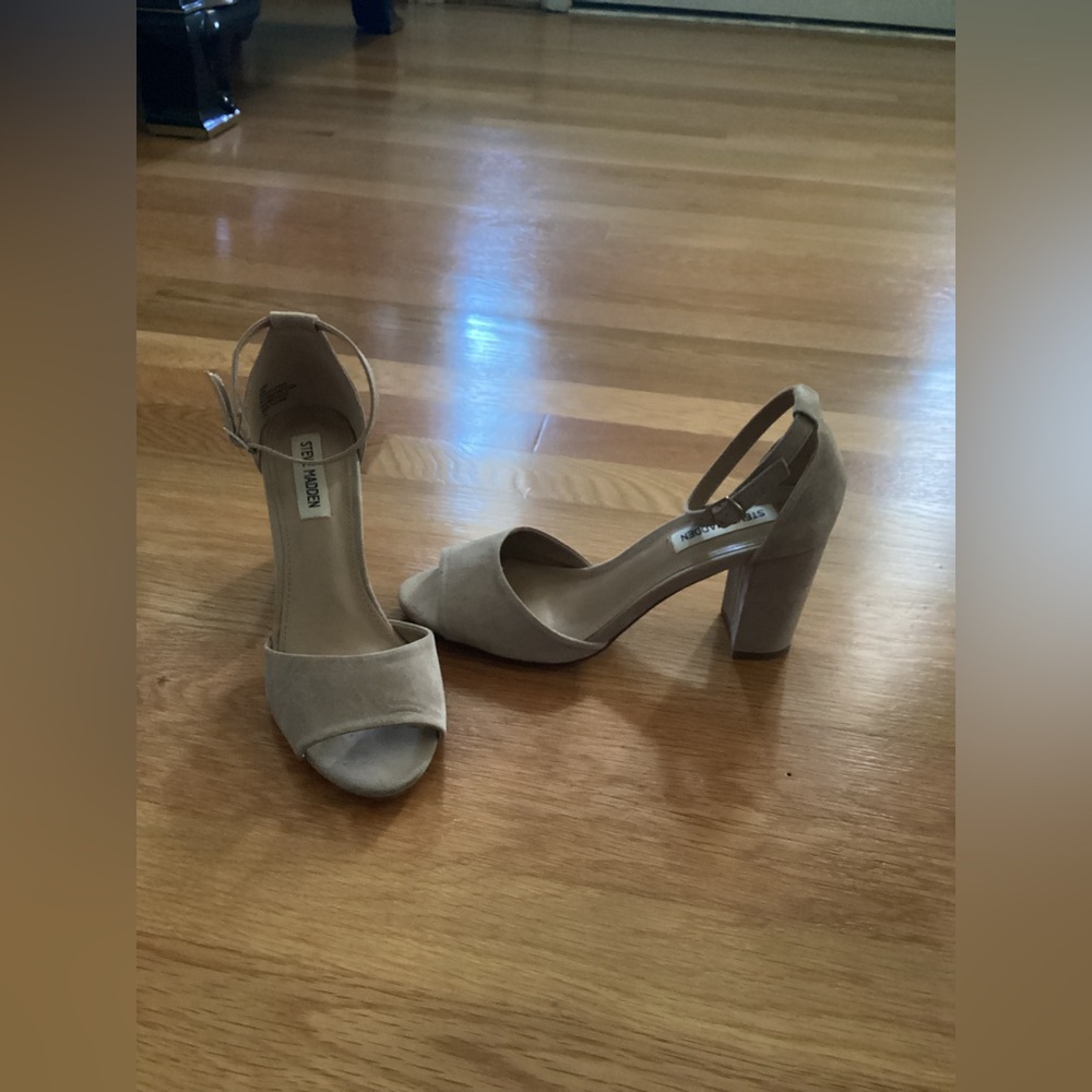 Steve Madden Mirna Ankle Strap Block Heel Sandals - Color Taupe -  Size 6.5 M.